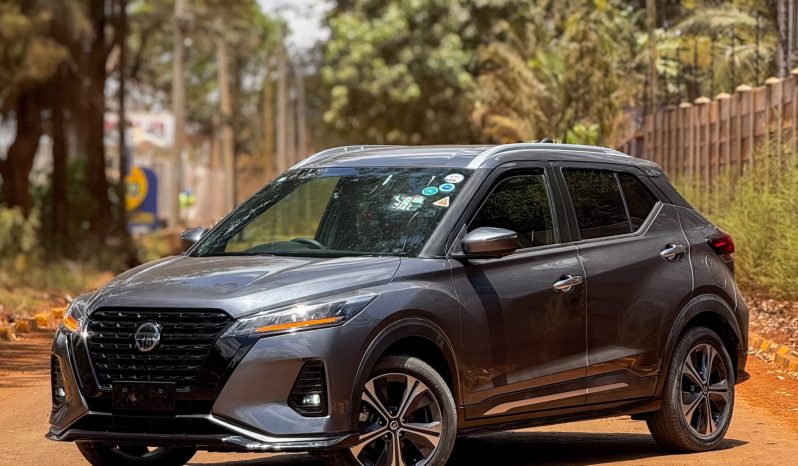 
								Nissan Kicks E-Power full									