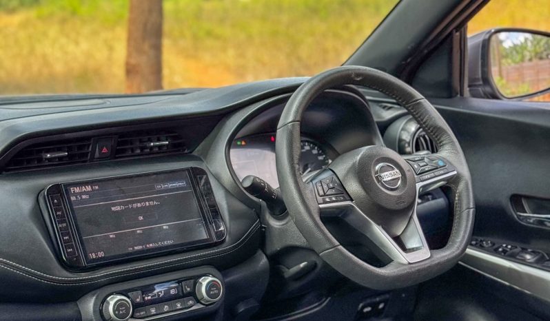 
								Nissan Kicks E-Power full									