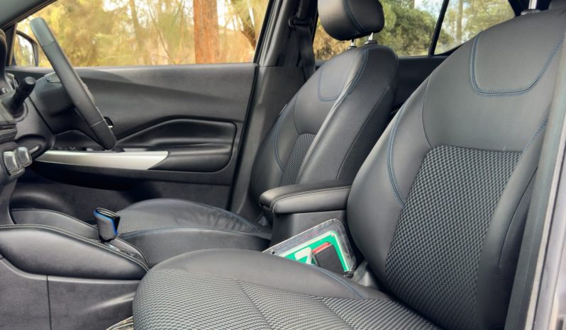 
								Nissan Kicks E-Power full									