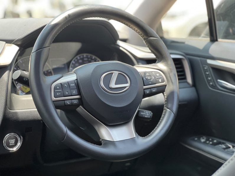 
								Lexus RX300 full									