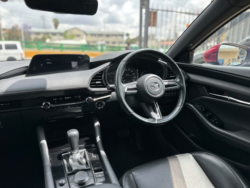 
								Mazda 3 full									