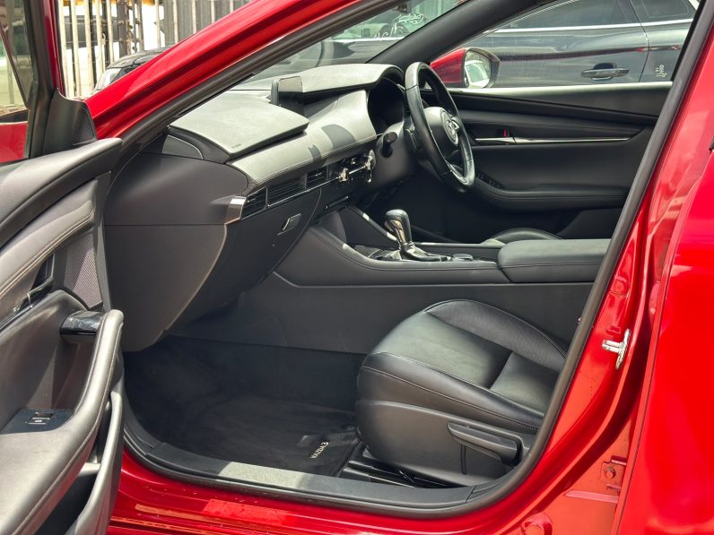 
								Mazda 3 full									