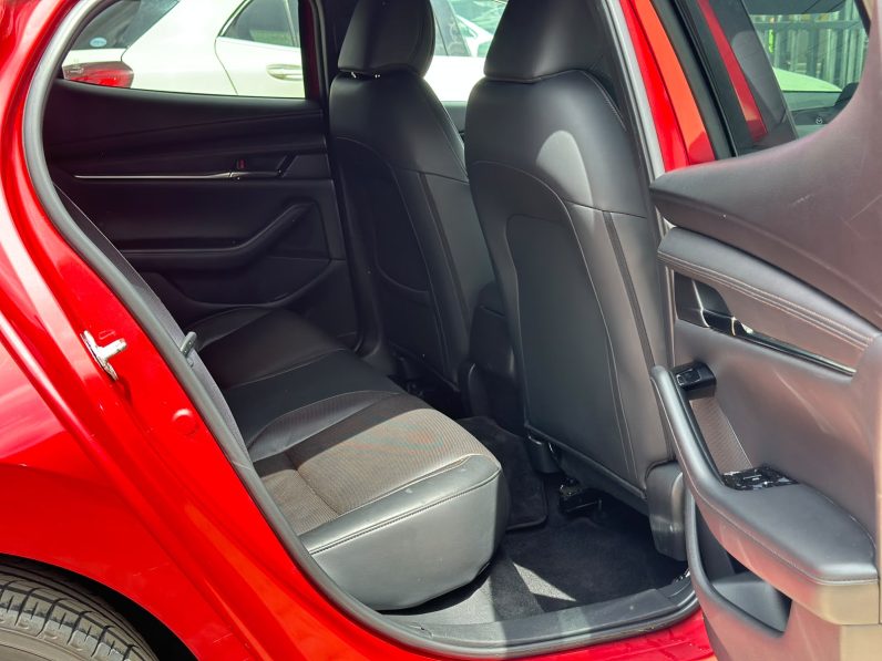 
								Mazda 3 full									