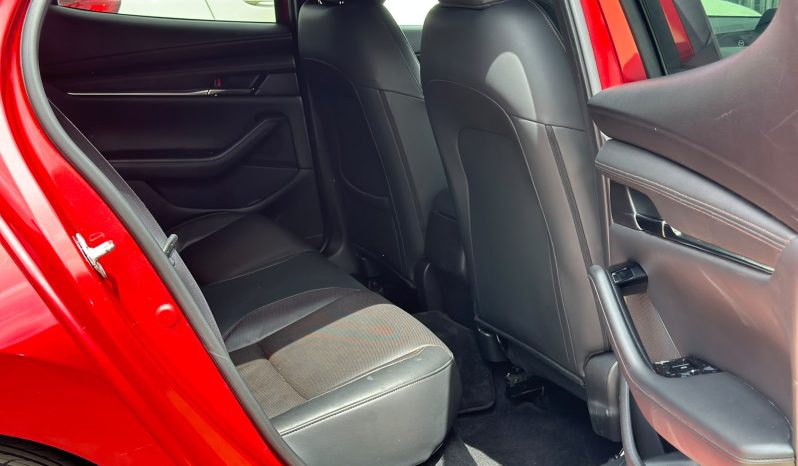 
								Mazda 3 full									
