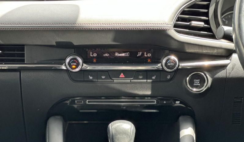 
								Mazda 3 full									