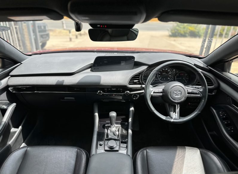 
								Mazda 3 full									