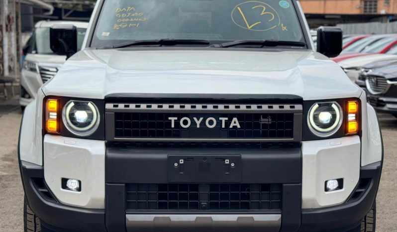 
								Toyota Land Cruiser Prado J250 full									