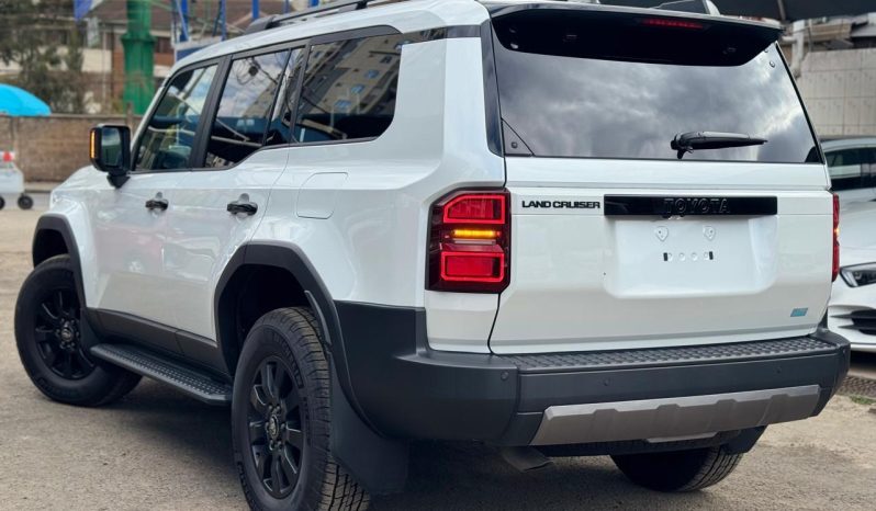 
								Toyota Land Cruiser Prado J250 full									