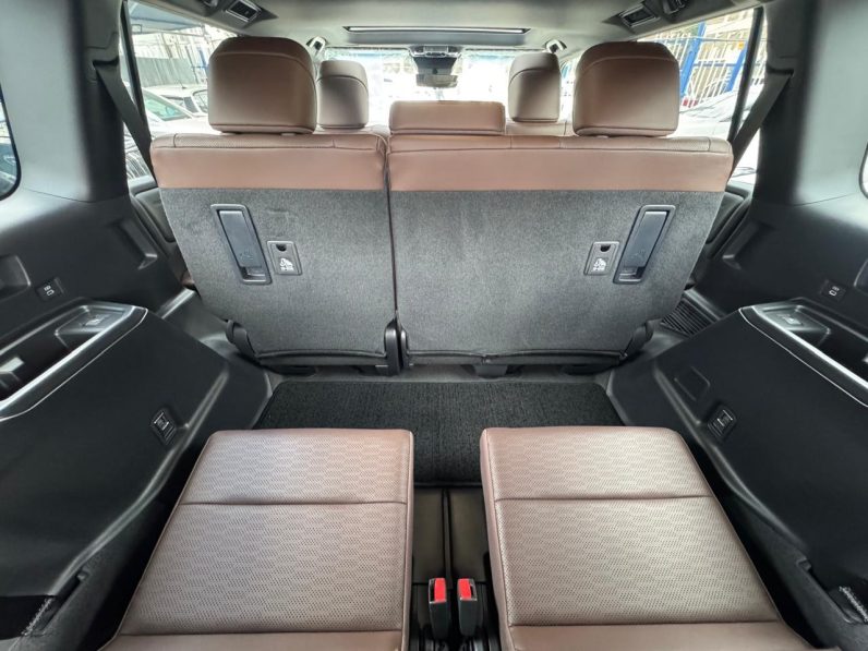 
								Toyota Land Cruiser Prado J250 full									