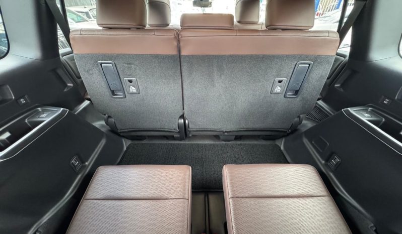 
								Toyota Land Cruiser Prado J250 full									