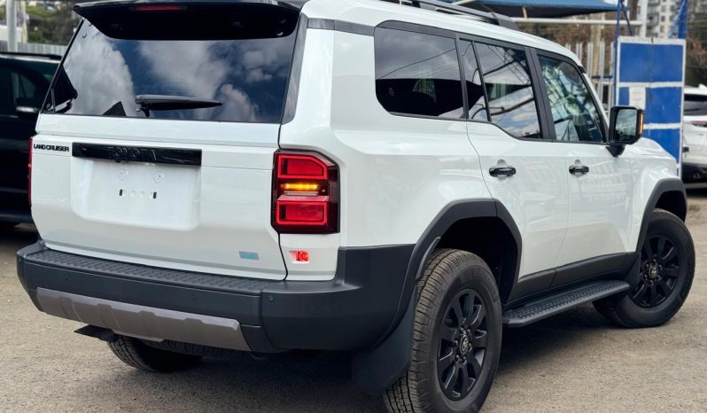 
								Toyota Land Cruiser Prado J250 full									