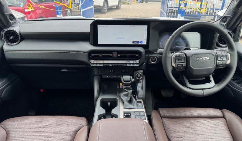 
								Toyota Land Cruiser Prado J250 full									