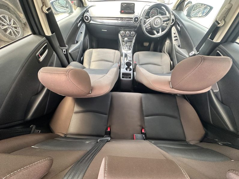 
								Mazda 2 full									