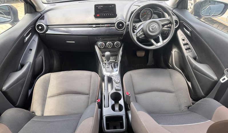 
								Mazda 2 full									