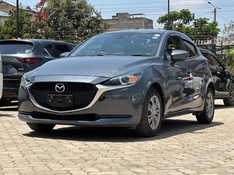 
								Mazda 2 full									