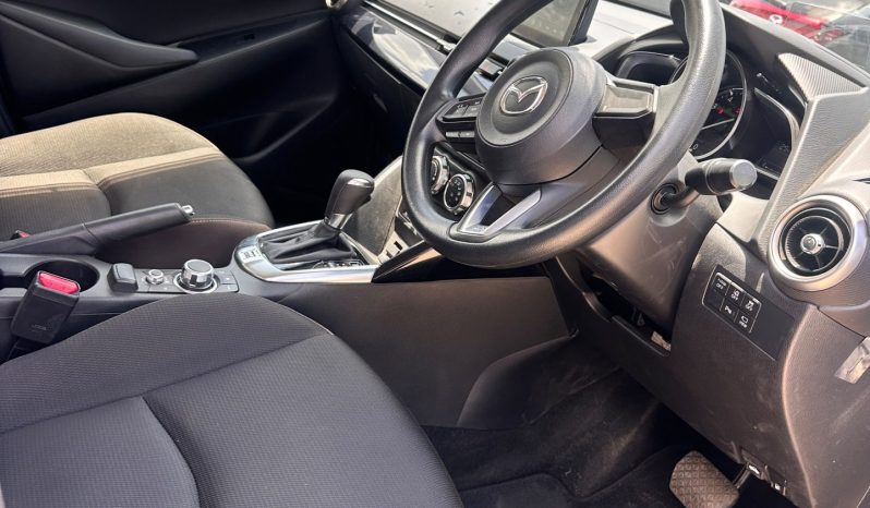 
								Mazda 2 full									