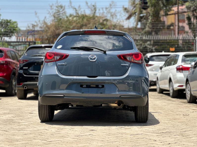 
								Mazda 2 full									