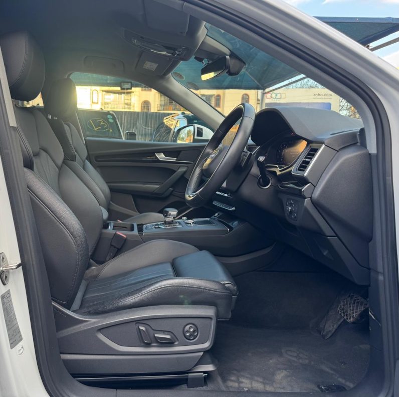 
								Audi Q5 full									
