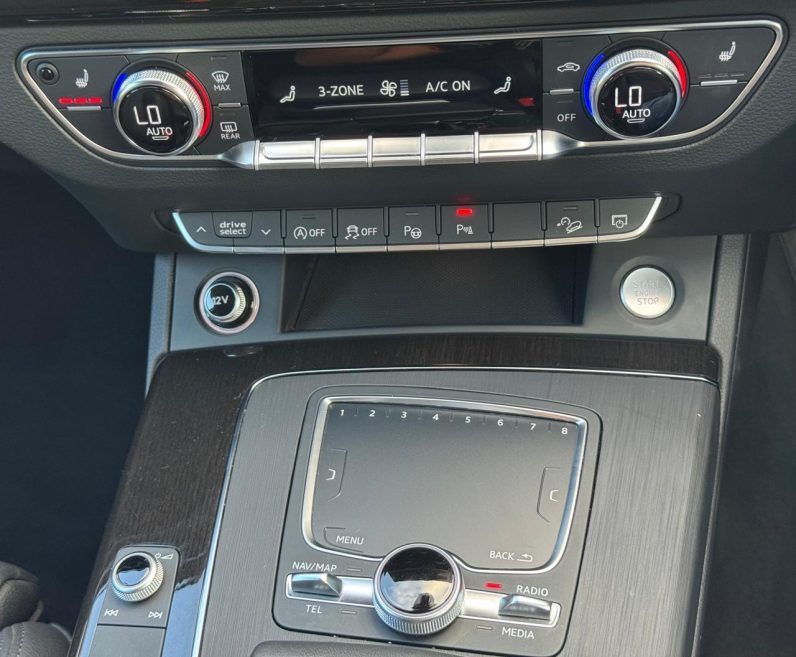 
								Audi Q5 full									