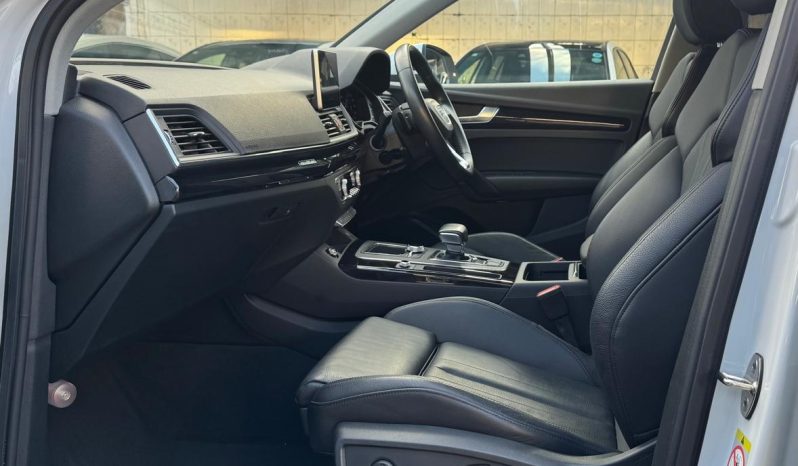 
								Audi Q5 full									