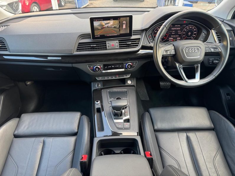 
								Audi Q5 full									