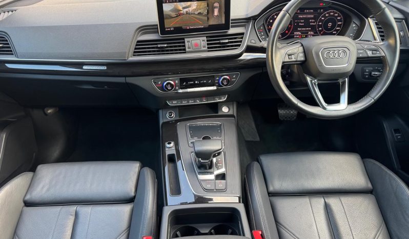 
								Audi Q5 full									