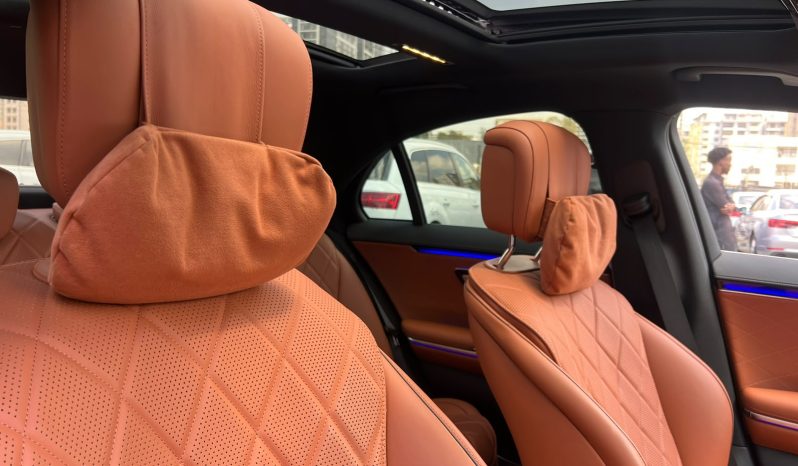 
								Mercedes Benz S500 full									