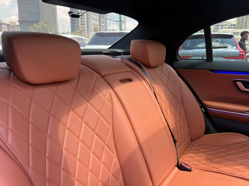 
								Mercedes Benz S500 full									