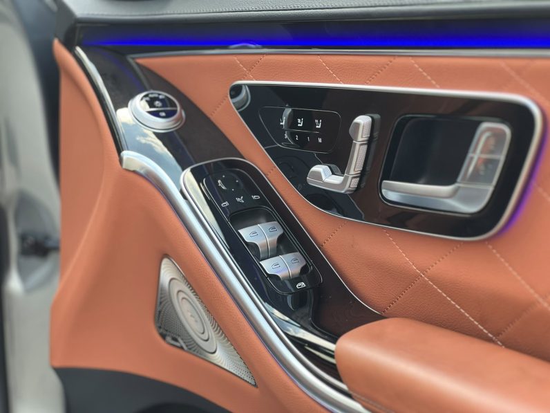 
								Mercedes Benz S500 full									