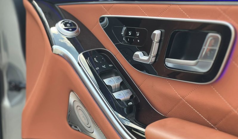
								Mercedes Benz S500 full									