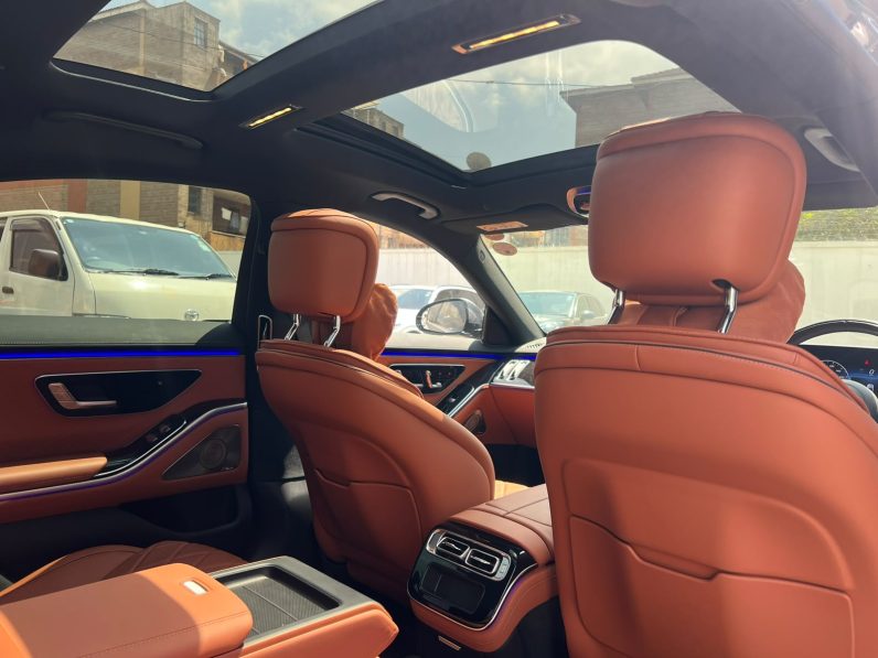 
								Mercedes Benz S500 full									