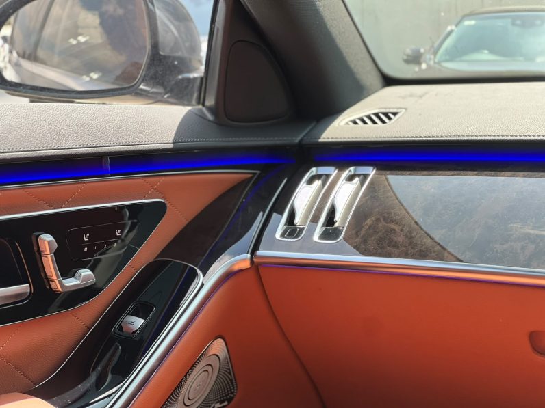 
								Mercedes Benz S500 full									