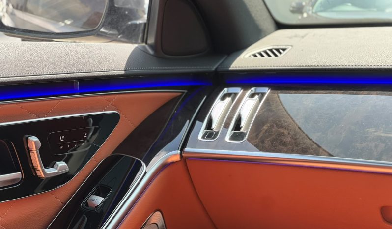 
								Mercedes Benz S500 full									