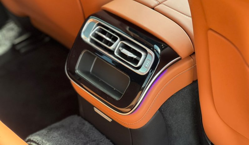 
								Mercedes Benz S500 full									