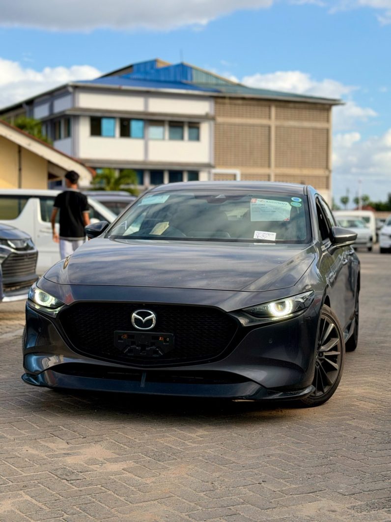 
								Mazda 3 full									
