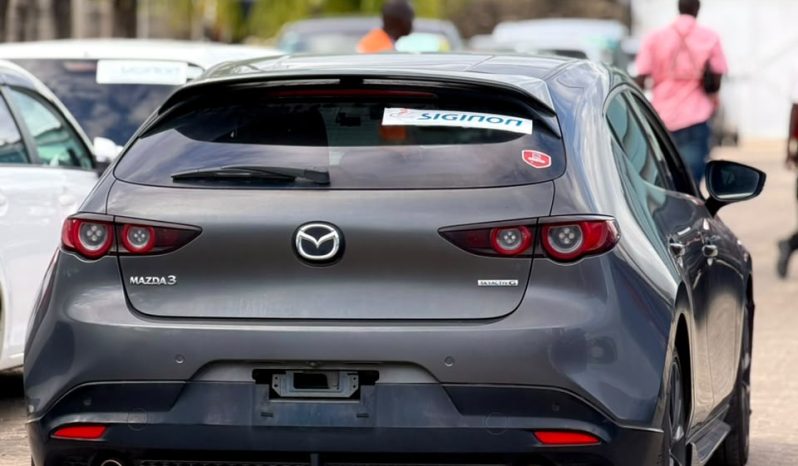 
								Mazda 3 full									