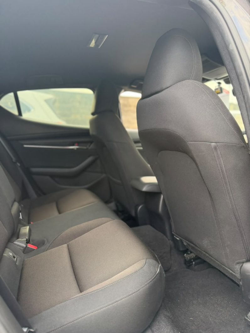 
								Mazda 3 full									