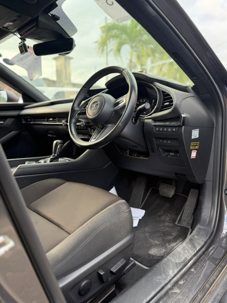 
								Mazda 3 full									