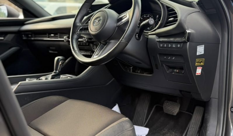 
								Mazda 3 full									