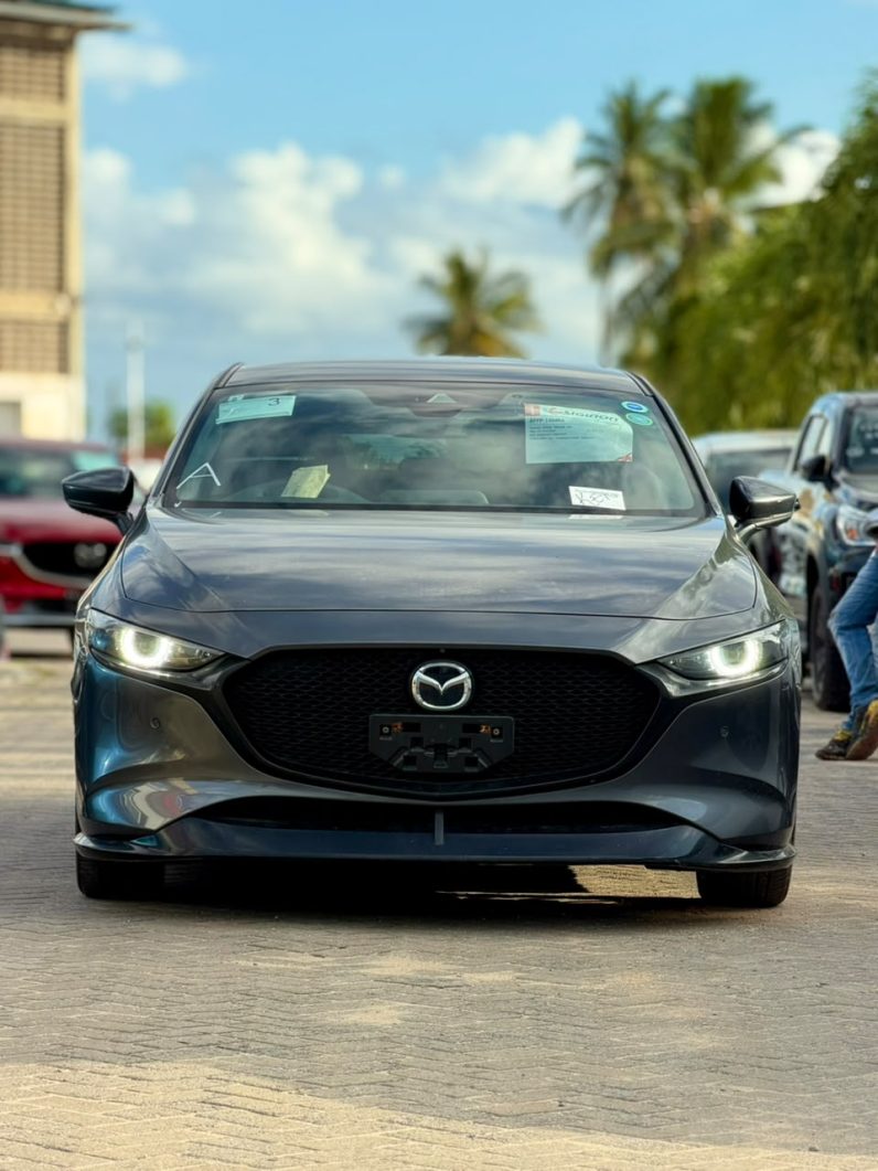 
								Mazda 3 full									