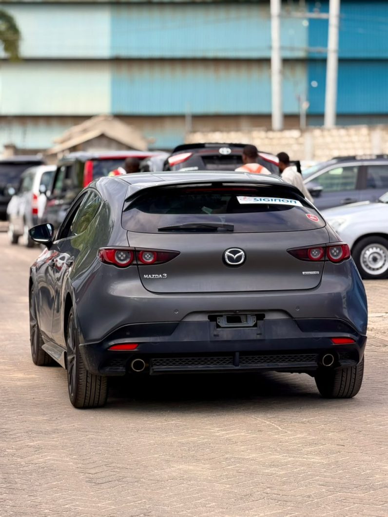 
								Mazda 3 full									