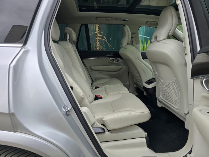 
								Volvo XC90 T5 full									