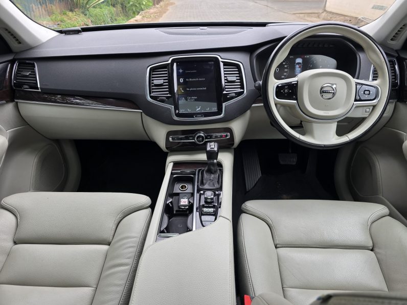 
								Volvo XC90 T5 full									