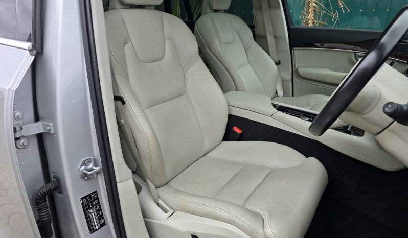 
								Volvo XC90 T5 full									
