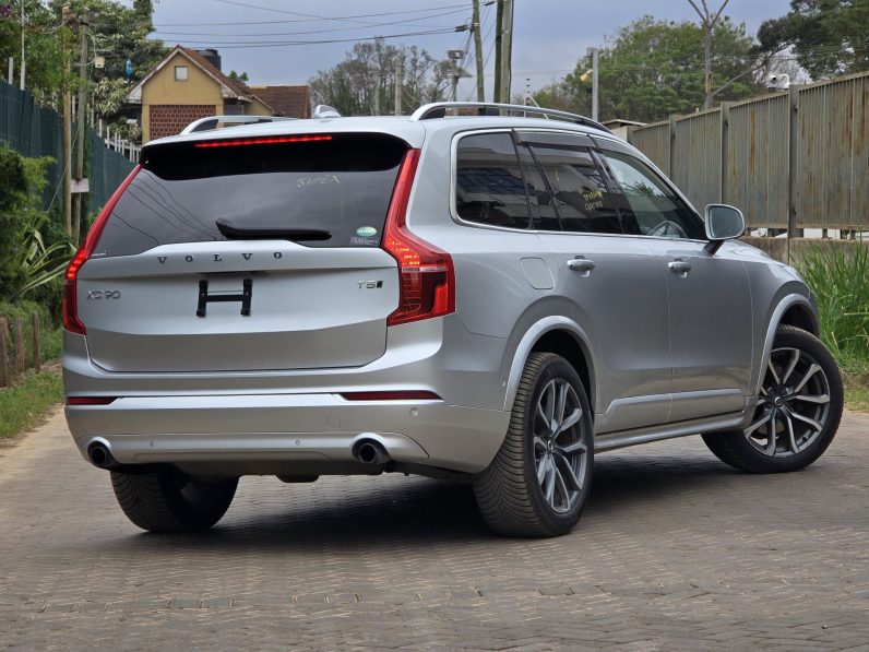 
								Volvo XC90 T5 full									