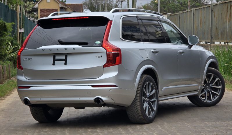 
								Volvo XC90 T5 full									