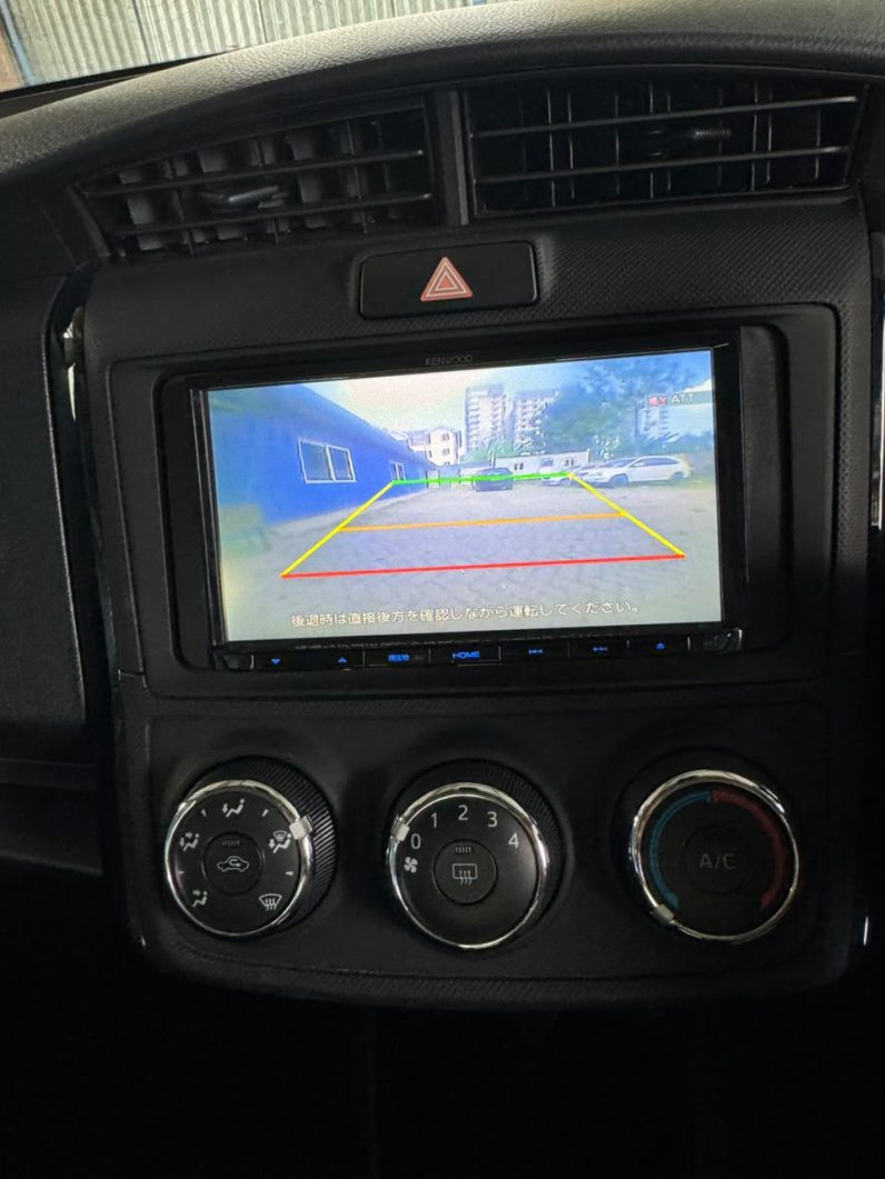 
								Toyota Axio full									