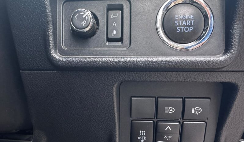 
								Toyota Land Cruiser Prado TX-L full									