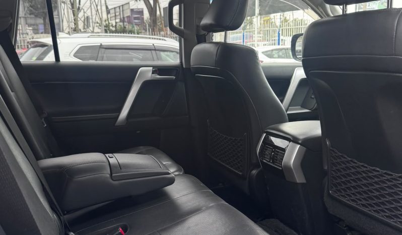 
								Toyota Land Cruiser Prado TX-L full									