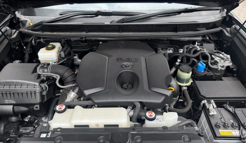 
								Toyota Land Cruiser Prado TX-L full									